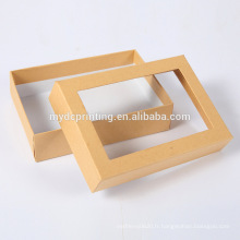 Boîte de papier brun d&#39;emballage de cadeau de couvercle et de base avec la fenêtre claire